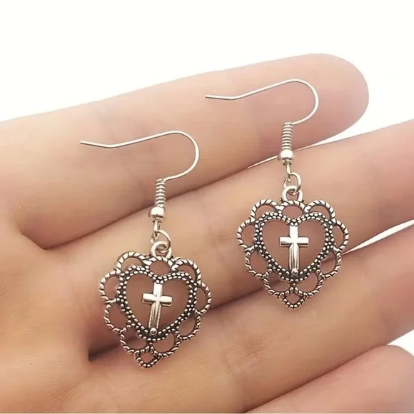 Heart Earrings - Picture 3 of 7